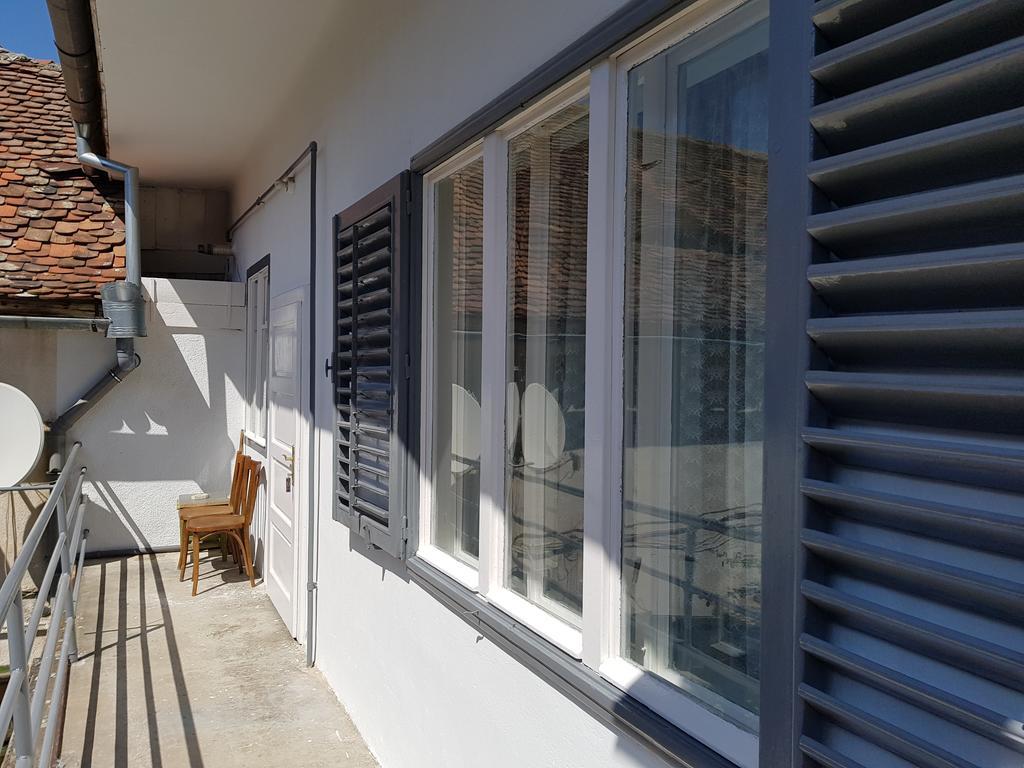 Luk Old Town Apartment Sibiu Buitenkant foto